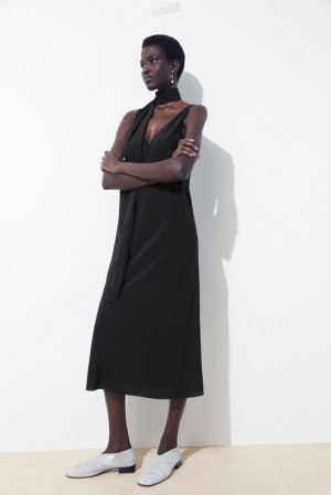 Black COS The Silk Scarf Dress Dresses | 596241-OBL