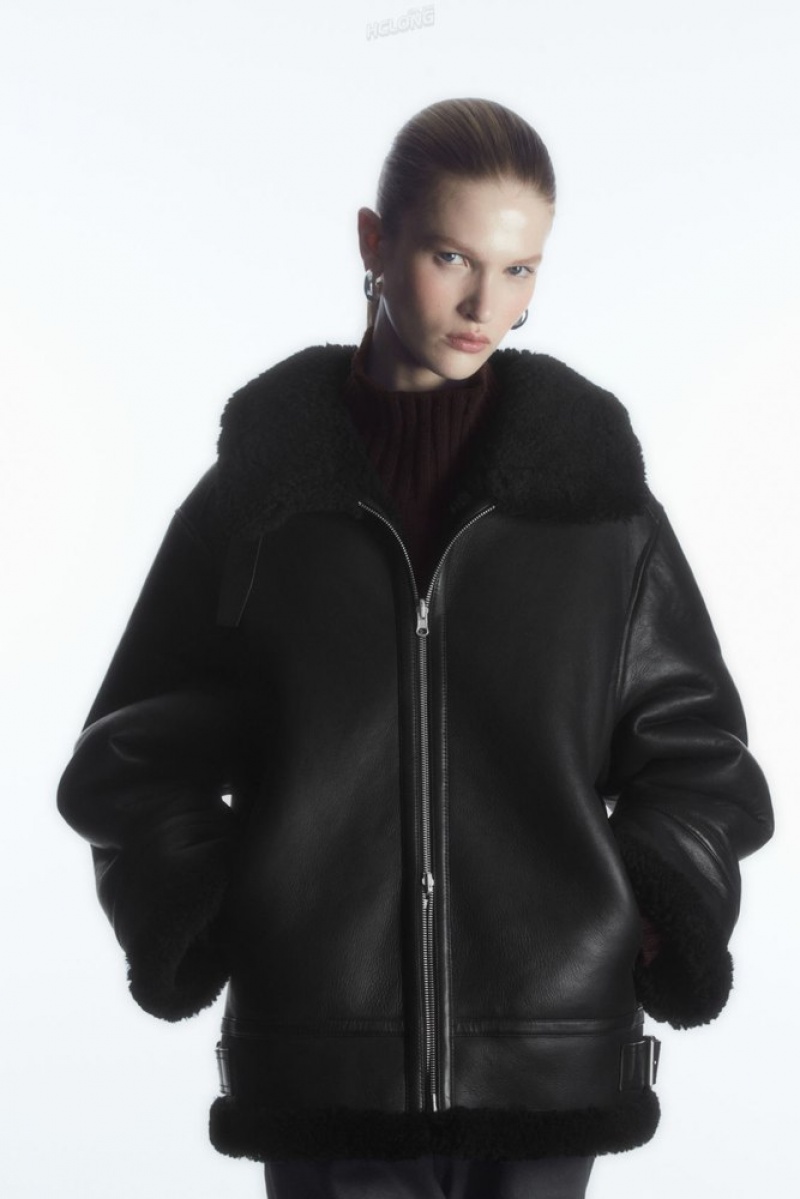 Black COS Oversized Reversible Shearling Jacket Coats & Jackets | 321985-TZD