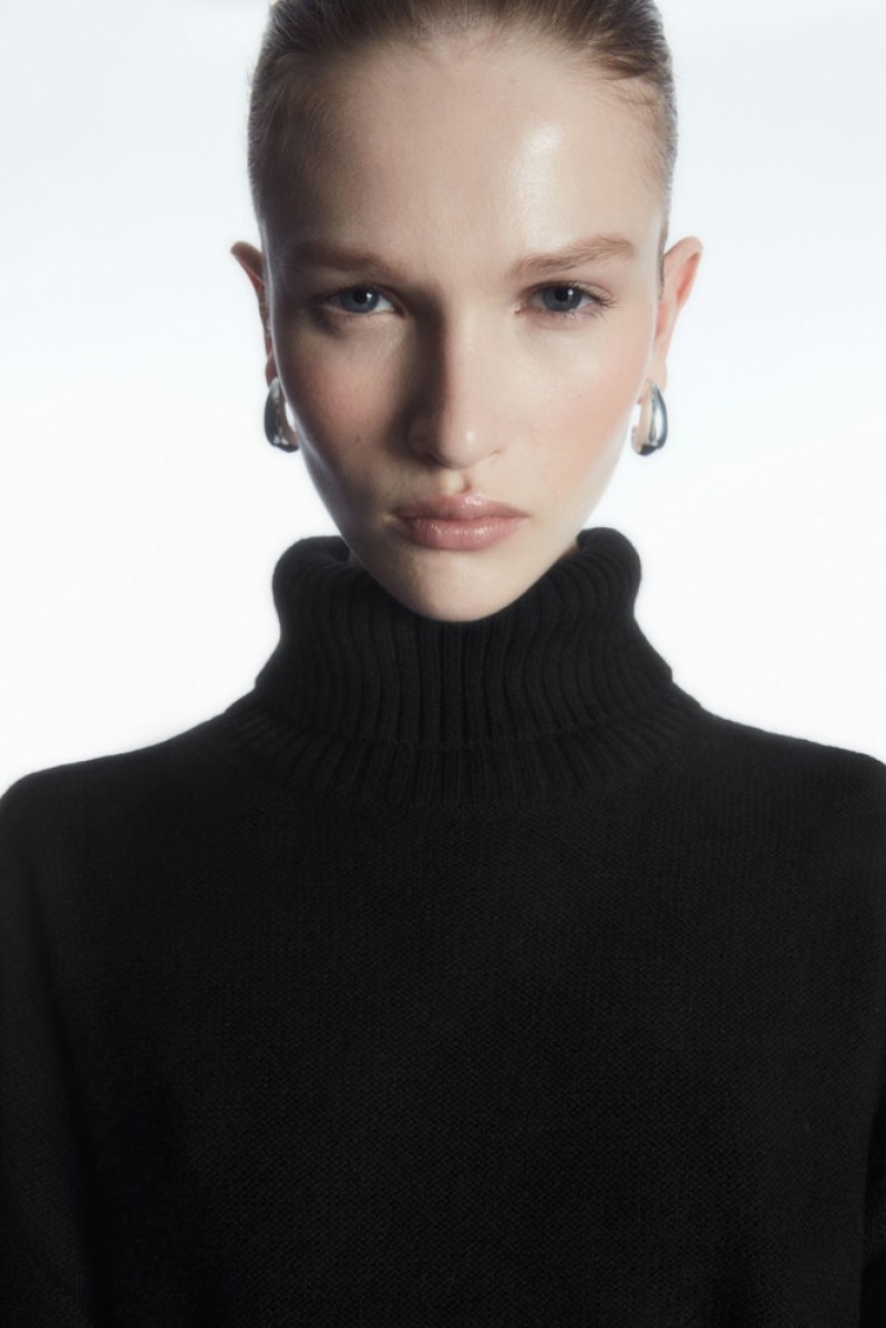 Black COS Oversized Wool Roll-Neck Sweater Sweaters & Cardigans | 198605-NMZ