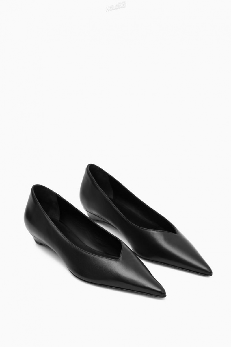 Black COS Pointed Leather Kitten-Heel Pumps Pumps | 104652-UWA