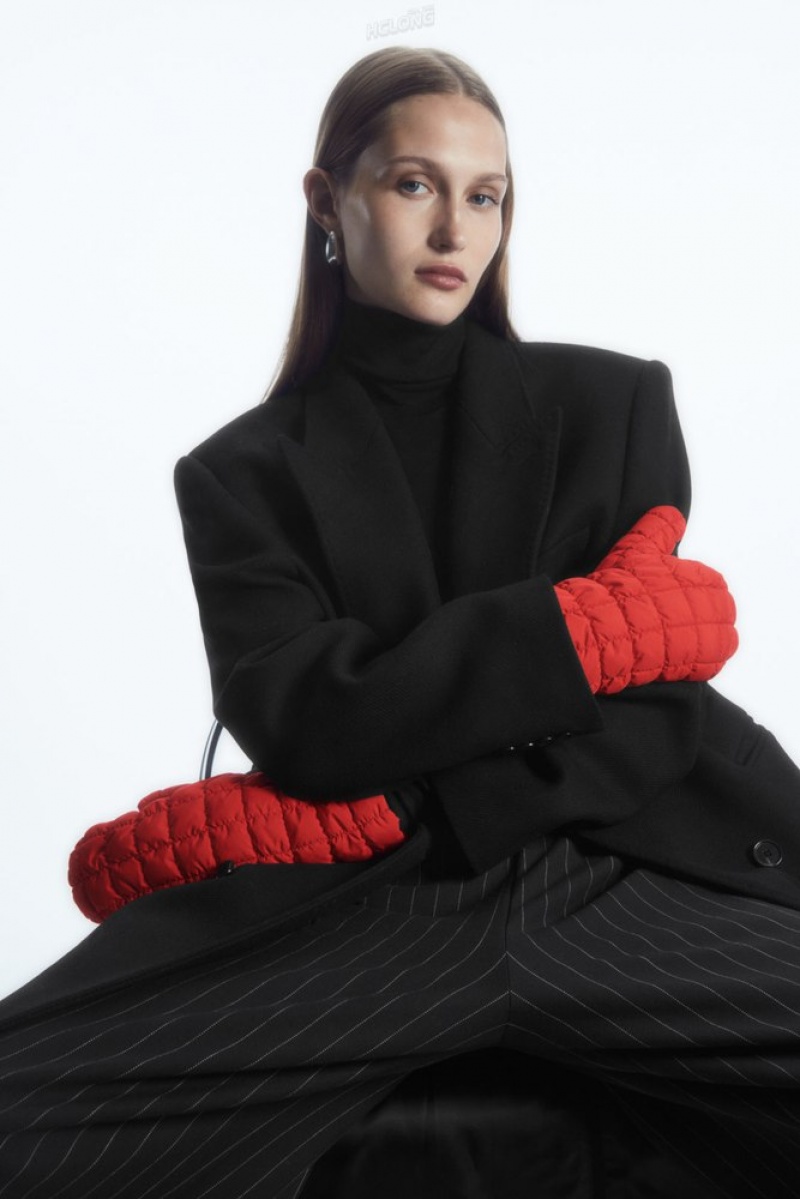 Black COS Quilted Mittens Gloves | 617384-TAS