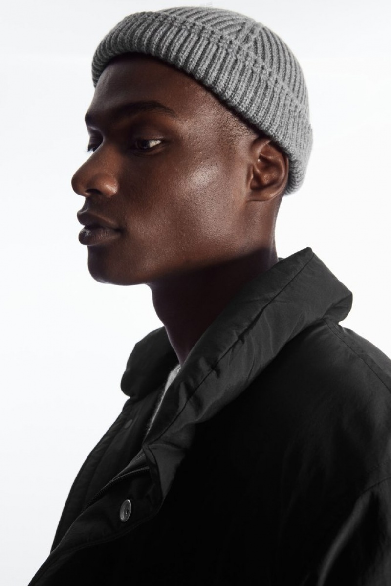 Black COS Short Merino Wool Beanie Hats | 014785-JMR