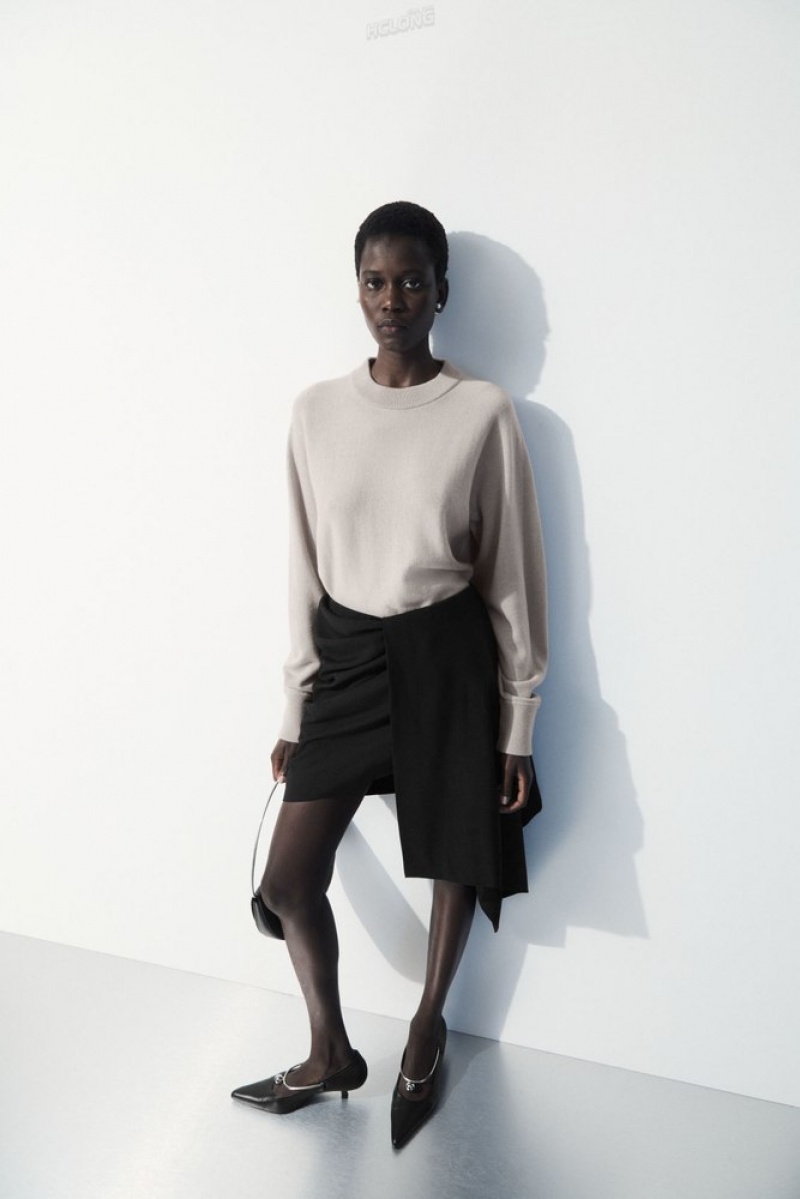 Chalk Beige COS The Essential Cashmere Sweater Sweaters & Cardigans | 320851-FLK