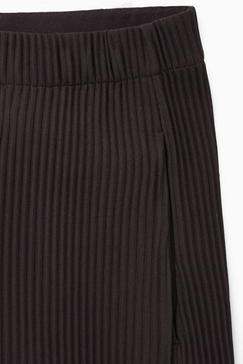 Dark Brown COS Pleated Wide-Leg Trousers Trousers | 237645-DIC